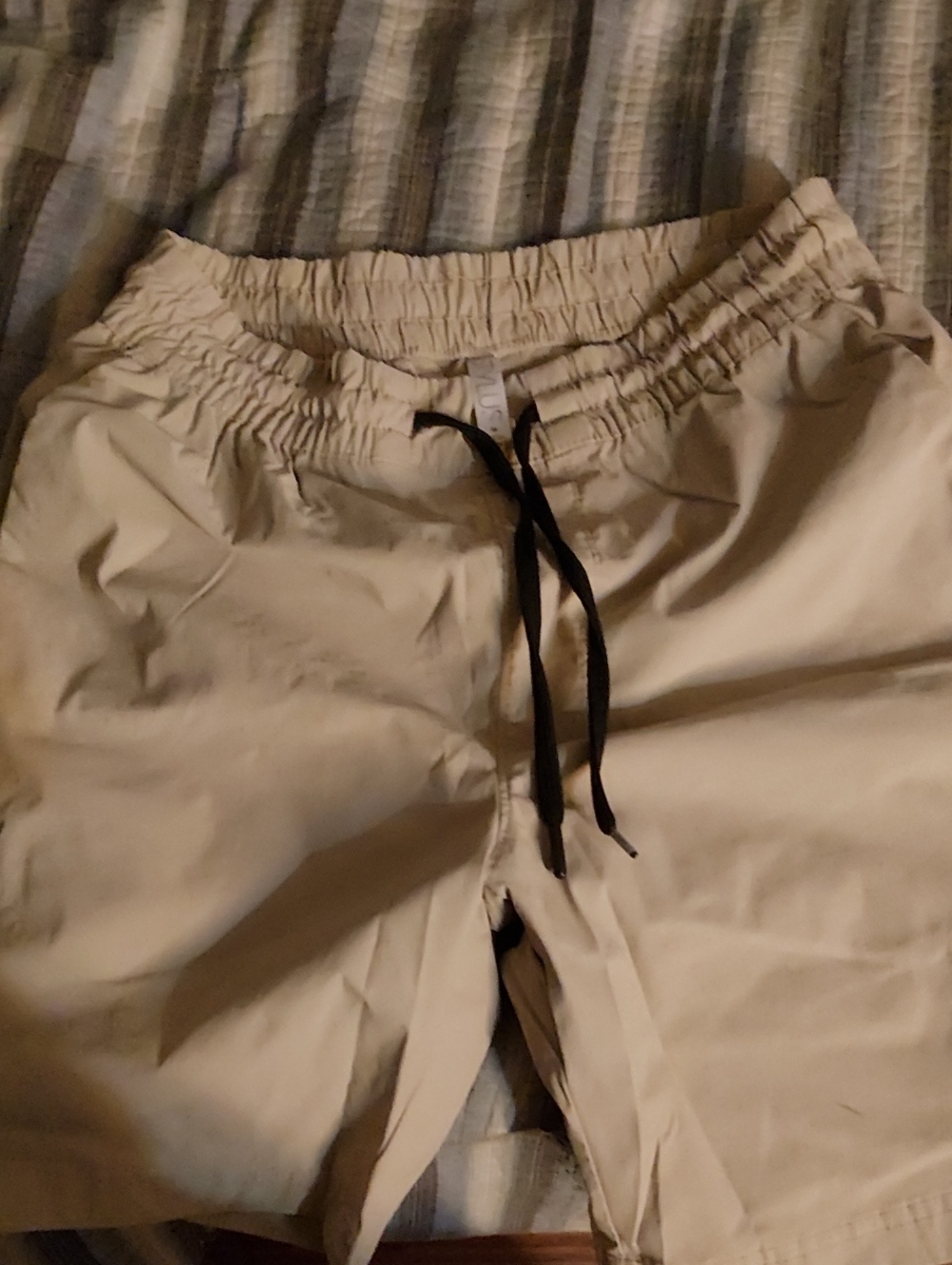 Men's Drawstring Chino Shorts in Light Khaki
